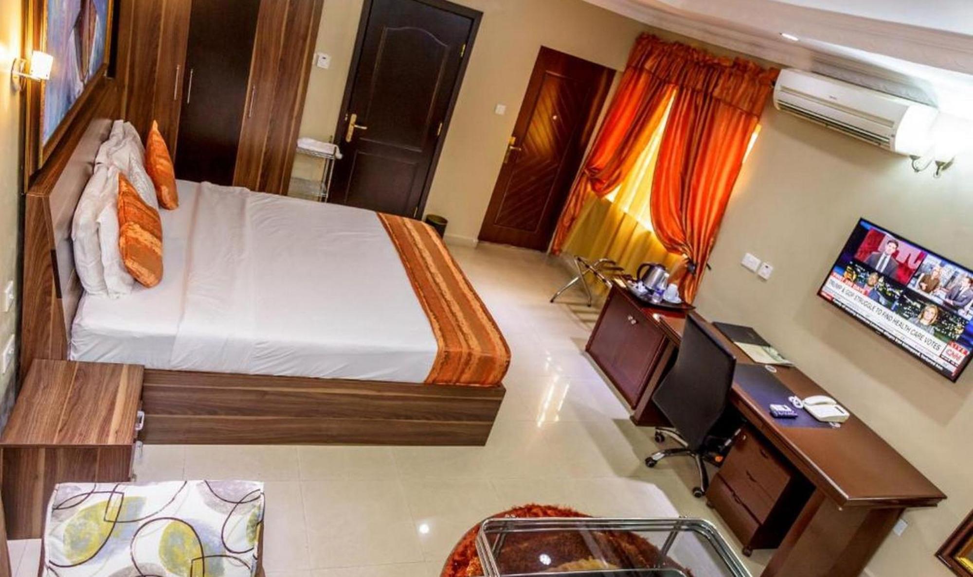 Room In Lodge - Apartment Royale Hotel-3 Bd Apartment Ikeja Eksteriør bilde