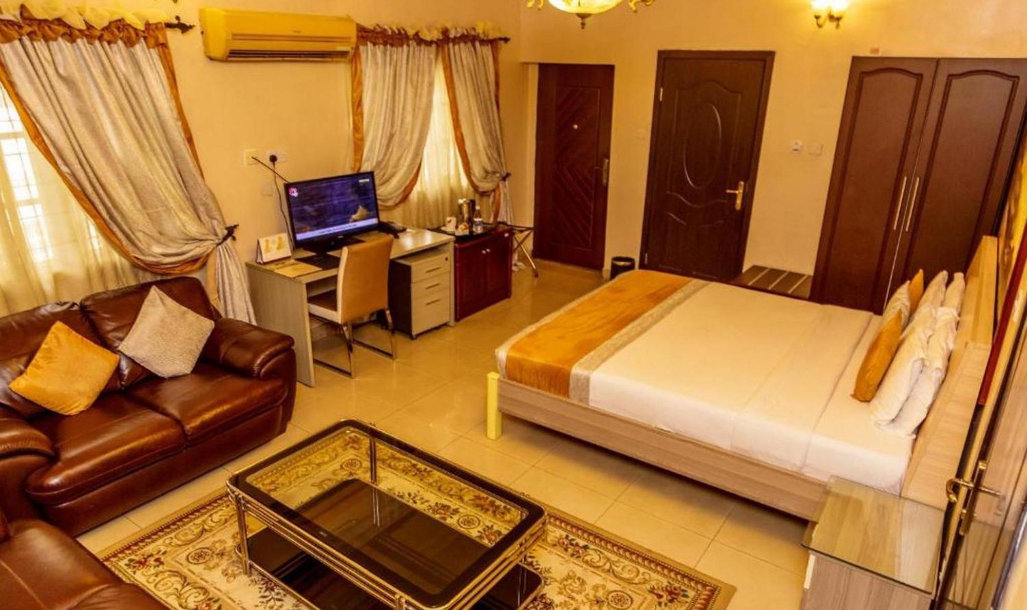 Room In Lodge - Apartment Royale Hotel-3 Bd Apartment Ikeja Eksteriør bilde