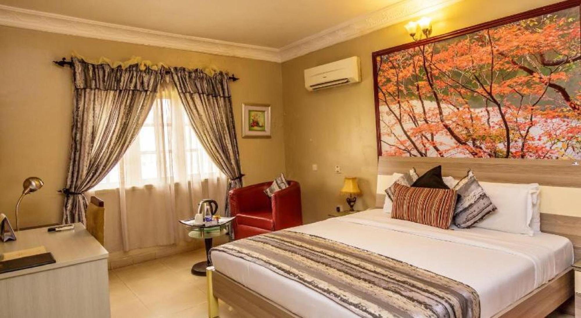 Room In Lodge - Apartment Royale Hotel-3 Bd Apartment Ikeja Eksteriør bilde