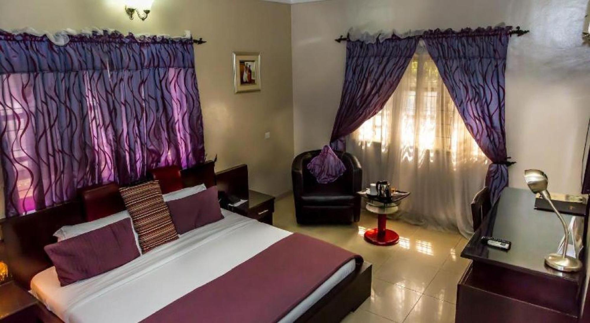 Room In Lodge - Apartment Royale Hotel-3 Bd Apartment Ikeja Eksteriør bilde